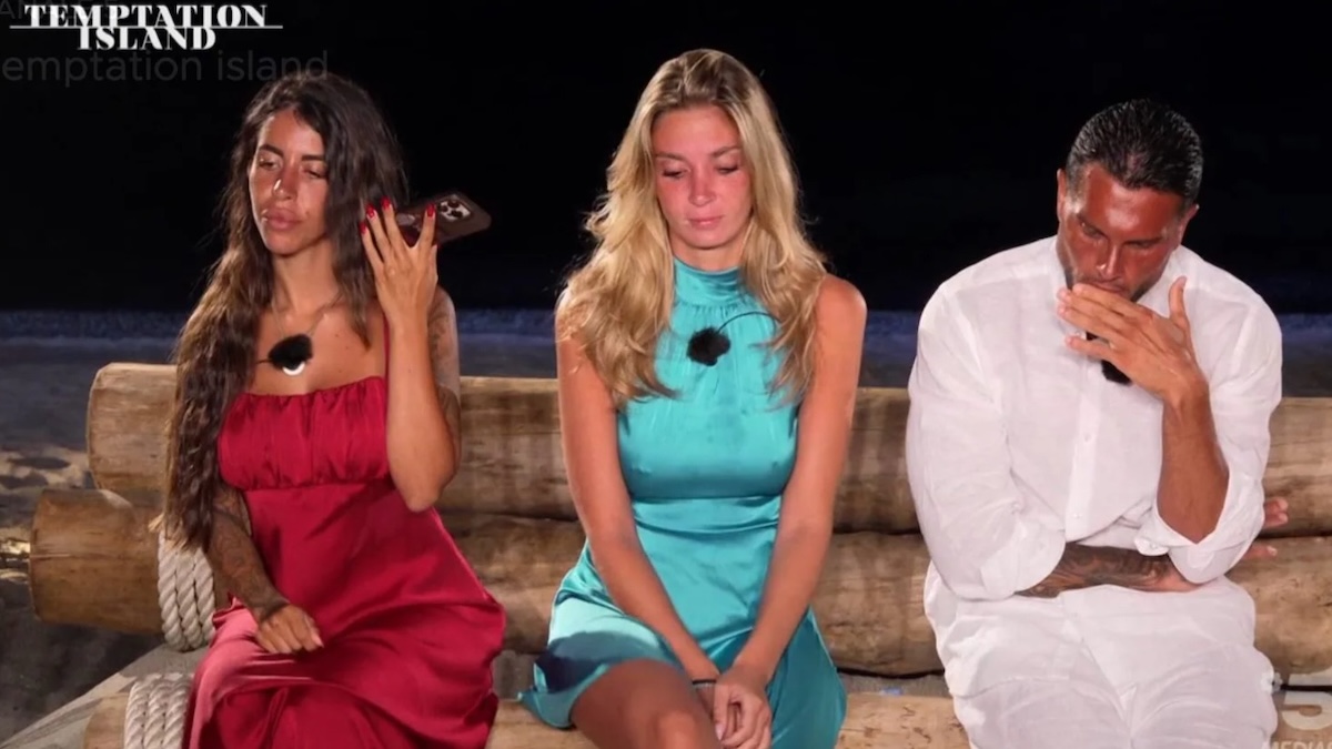 alessandra tra rosario e giada al fal242 ma finito temptation island arriva lo scoop da Caffeinamagazine.it alessandra tra rosario e giada al fal242 ma finito temptation island arriva lo scoop